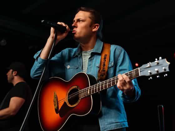 LOGAN CROSBY, Brody Clementi